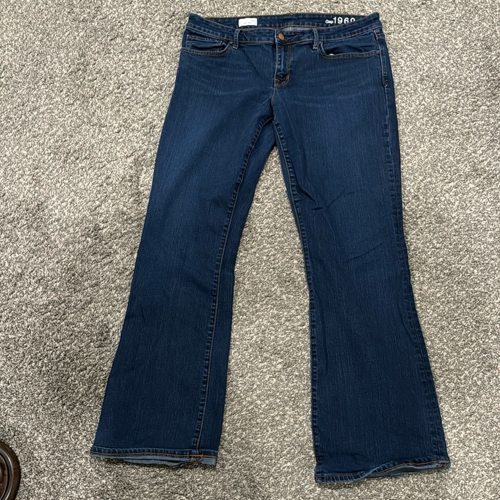 Great condition Gap bootleg denim